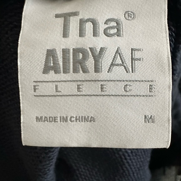 Aritzia TNA Women’s Airy AF Navy Blue Perfect Joggers - Size M - EUC - Picture 5 of 6